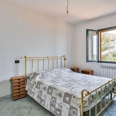 Baia Maestrale Holiday home *